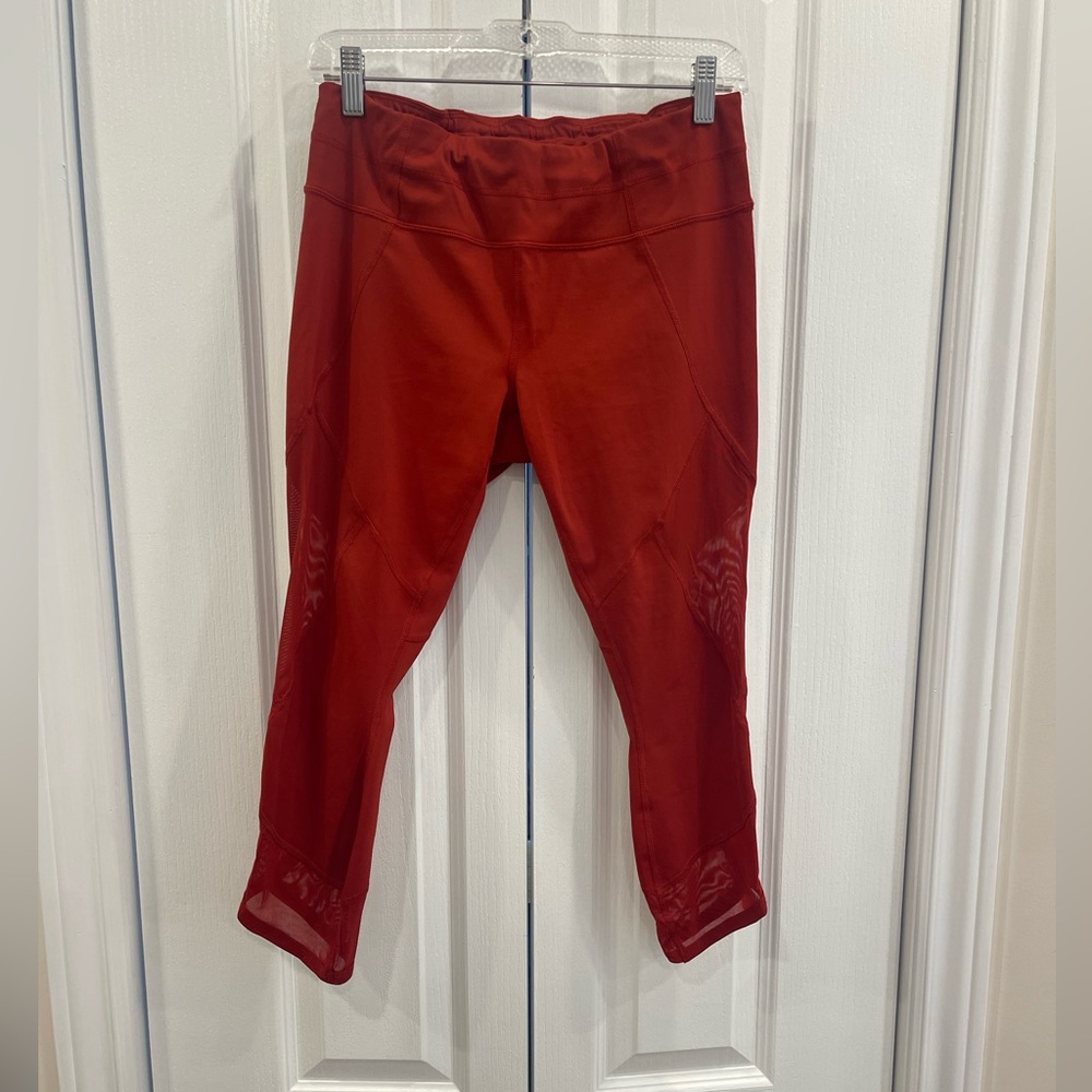 Athleta Leggings Sz M Mesh Hem Back Pocket Athletic high rise